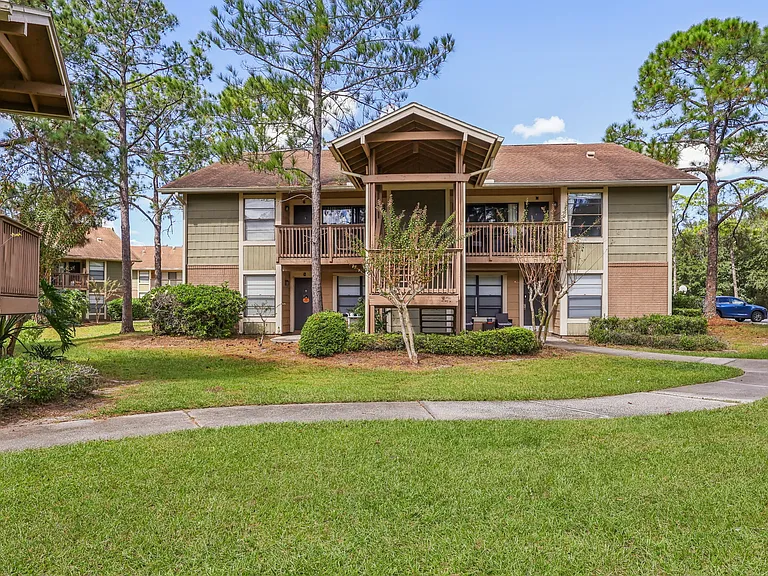 Whisper Lake Apartments — Photo 43