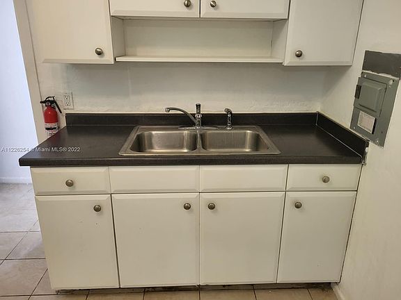 4th image of 605 S J St APT 4