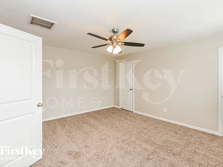 7415 Irwin Rd — Photo 8