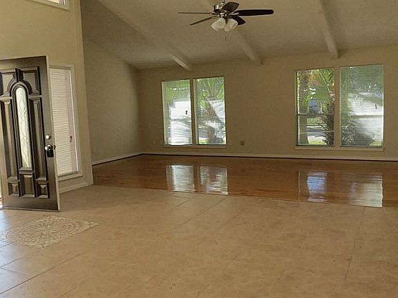 5th image of 4203 Colombia Dr