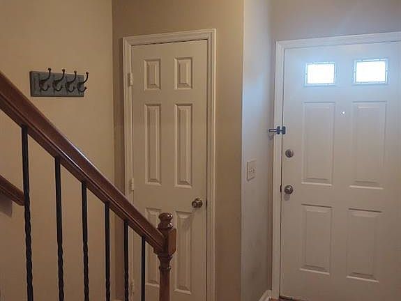 5th image of 915 Shelby Dr APT A