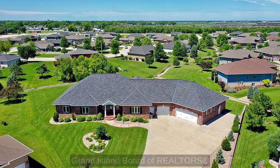 1st image of 1542 Warbler Cir