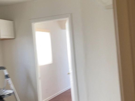 4th image of 5144 Arlington Ave #1