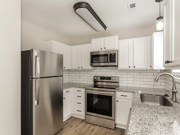 1422 Majestic Meadow Dr — Photo 9