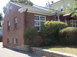 127 Park Rd, West Hartford, CT 06119