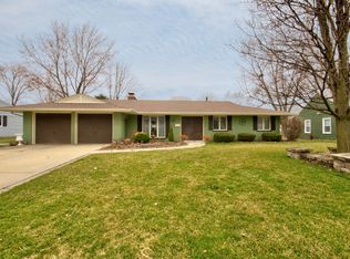 53 Old Post Rd, Montgomery, IL 60538