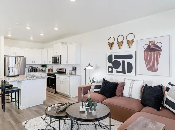 18711 E 98th Ave, Commerce City, CO 80022