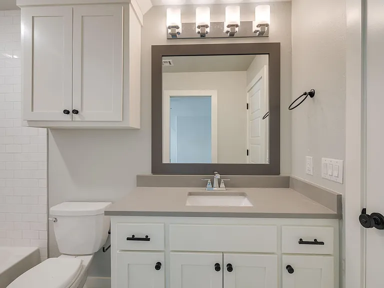Spare Bedroom Bath Upstairs