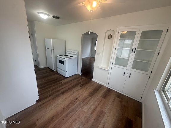 5th image of 711 Waybridge Rd