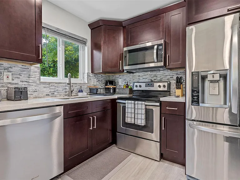 18606 SW 100th Ave #18606 — Photo 8