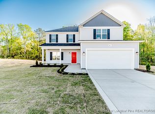 87 Onslow Ct, Spring Lake, NC 28390