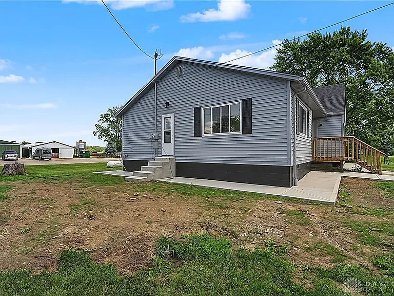 7195 Singer Rd — Photo 3