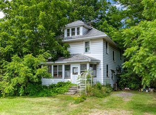 22 Cherry Rd, Gates, NY 14624