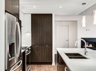 930 6th Ave SW #2003, Calgary, AB T2P 1J3