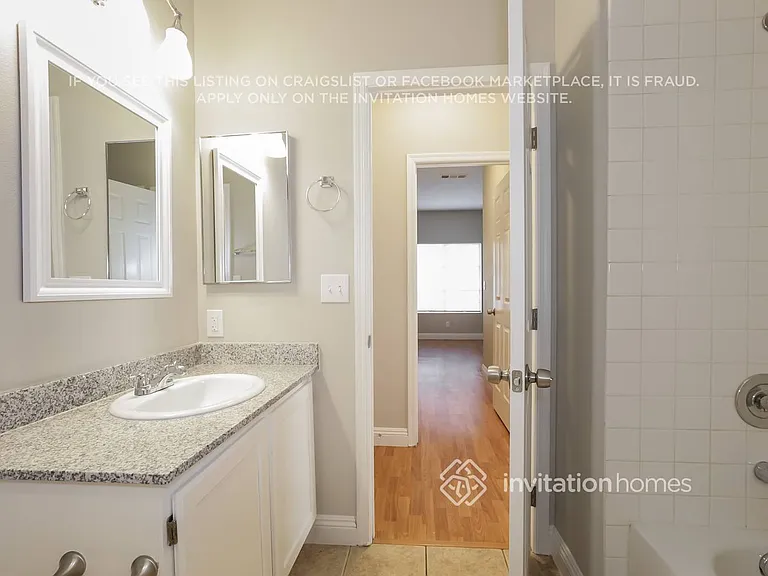 1016 Venetian Hills Ln — Photo 11