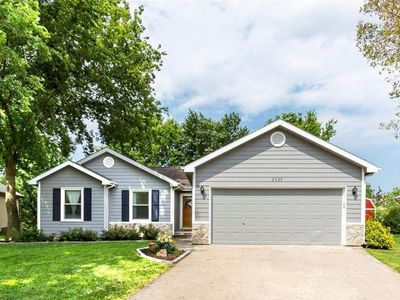 2529 Stowe Dr, Lawrence, KS, 66049