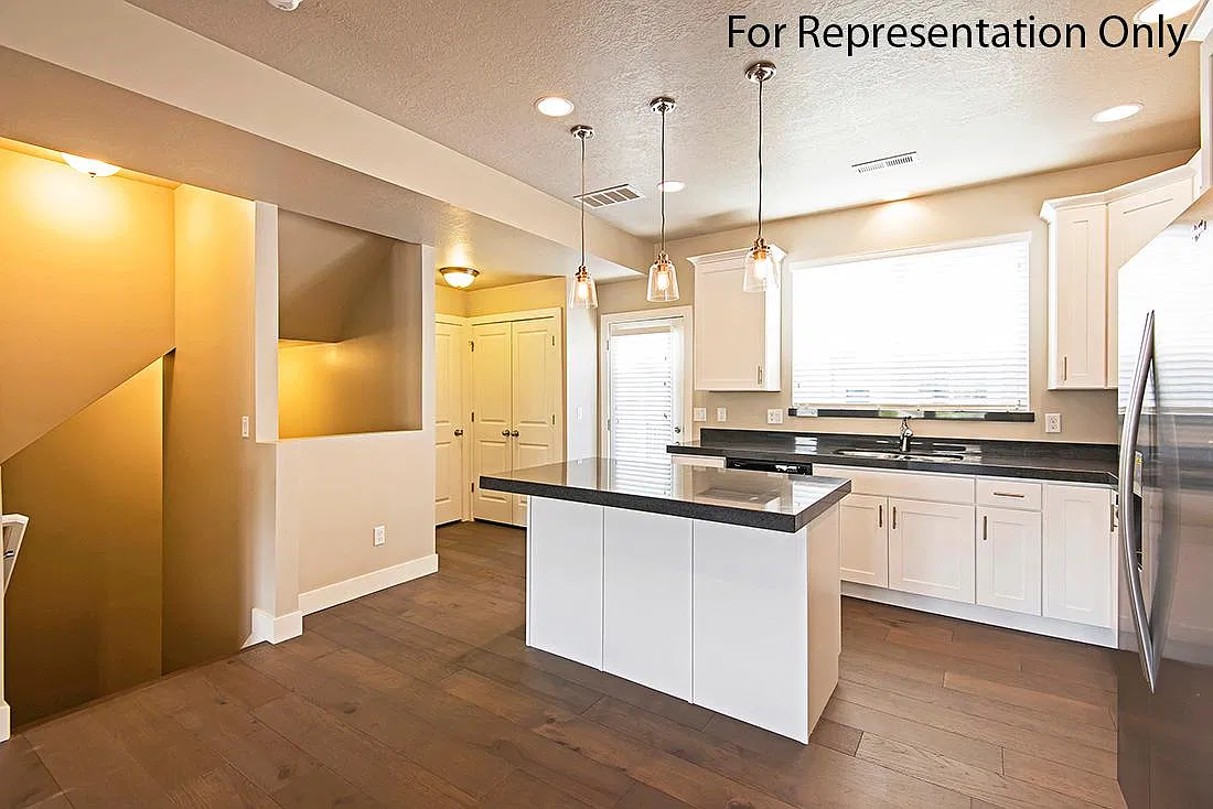 3 bed, 1900 sqft, $2,500 — Photo 3