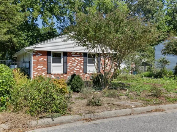114 Linbrook Dr, Newport News, VA 23602