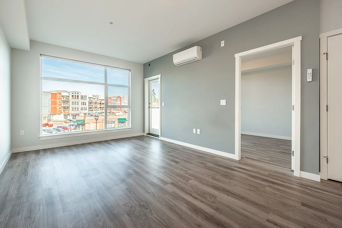 Railside House Apartments — Photo 4