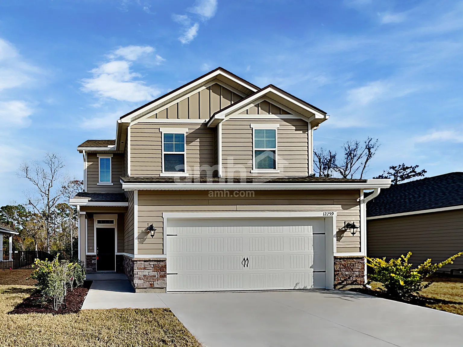 4 bed, 2.5 bath, 1977 sqft, $2,315 — Photo 1