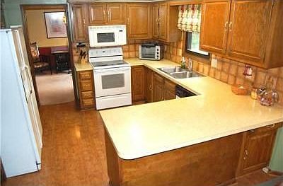 5th image of 658 Ipswich St