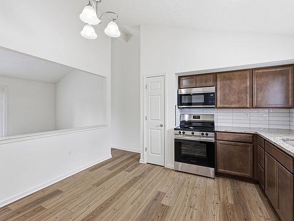 4th image of 1409 Gatlinburg Ct
