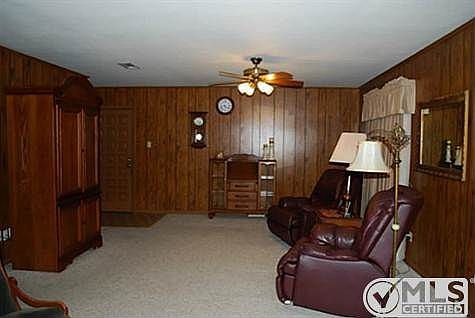 5th image of 900 Marlene Dr