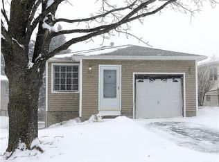 288 Woodside Pl, Rochester, NY 14609