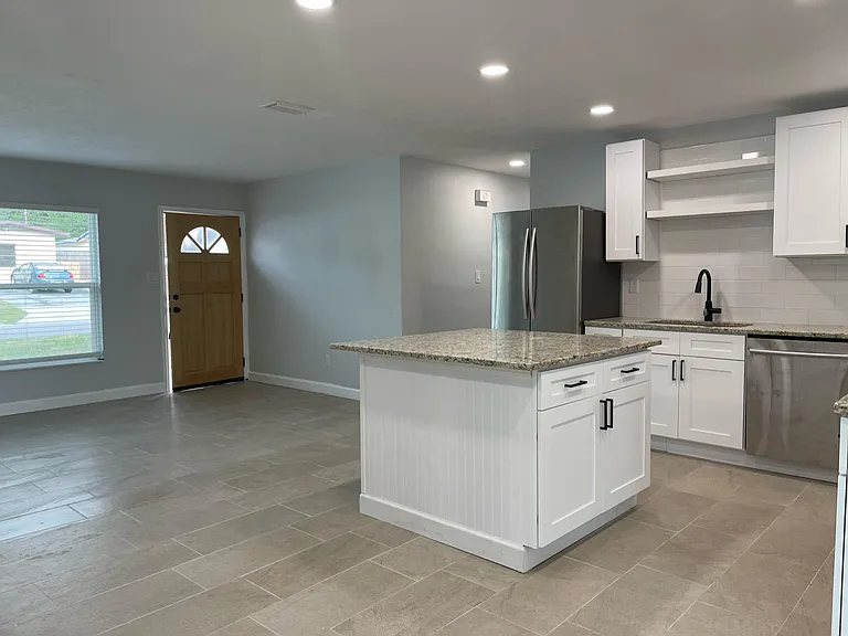 482 Oakwood Dr — Photo 8