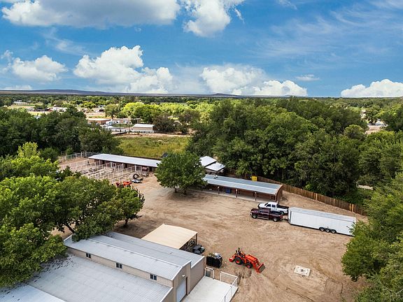 3rd image of 99 Molina Rd