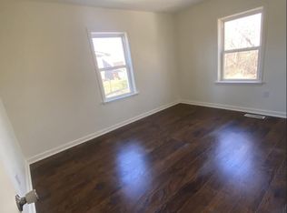 327 E Glenwood Ave, Rogers, AR 72756