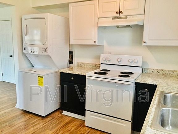 2nd image of 9473 Hickory St #B