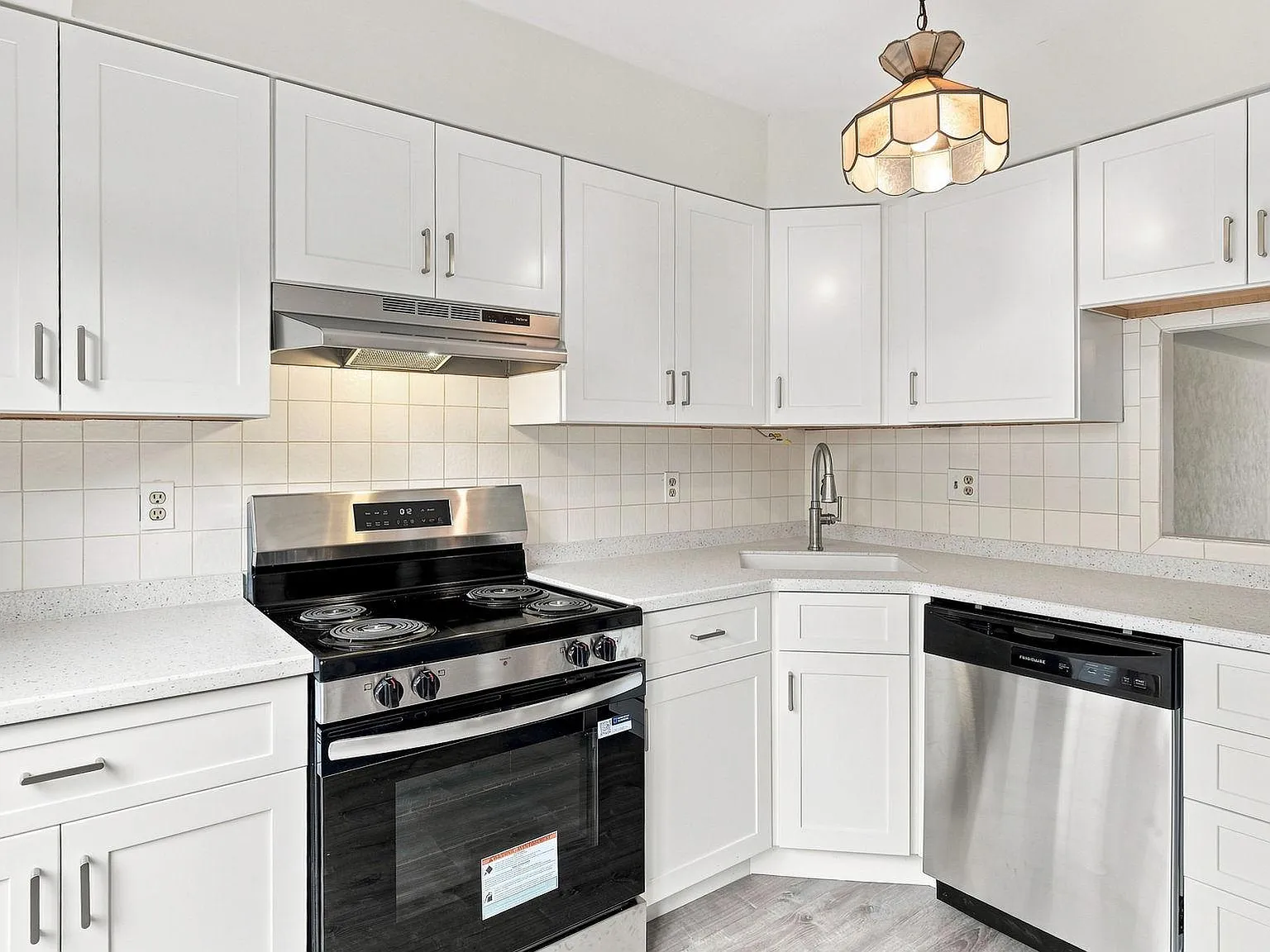 3 bed, 2.5 bath, 1617 sqft, $3,000 — Photo 4