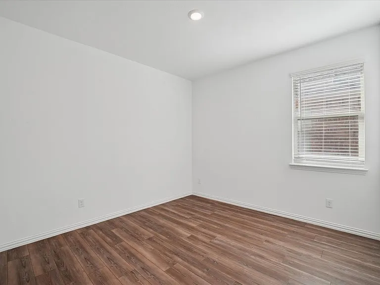 846 Sitwell Dr — Photo 14