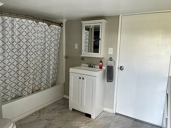 3rd image of 2133 Kinoole St
