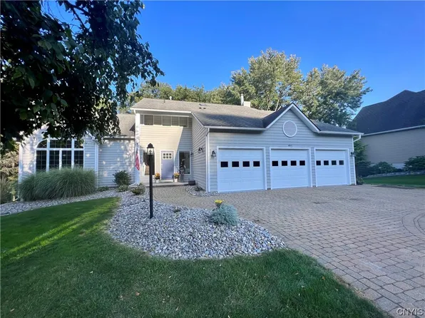 4957 Cornish Heights Pkwy, Syracuse, NY 13215