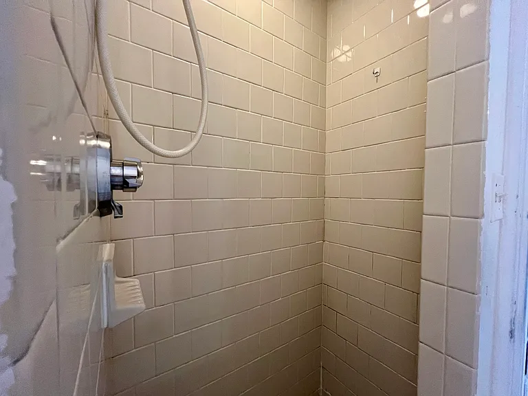 285 Baxter St #1F — Photo 14
