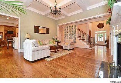 3rd image of 225 Buckner Hill Ln
