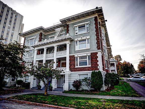 5th image of 202 Tacoma Ave S #11250944