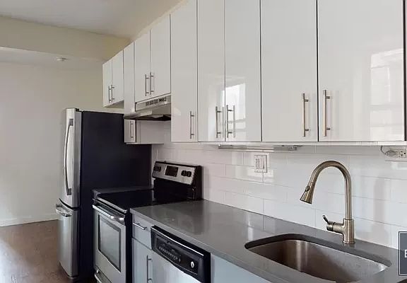 3rd image of 3671 Broadway APT 48