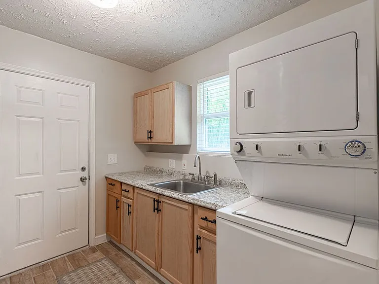 5018 Country Rd #214 — Photo 14