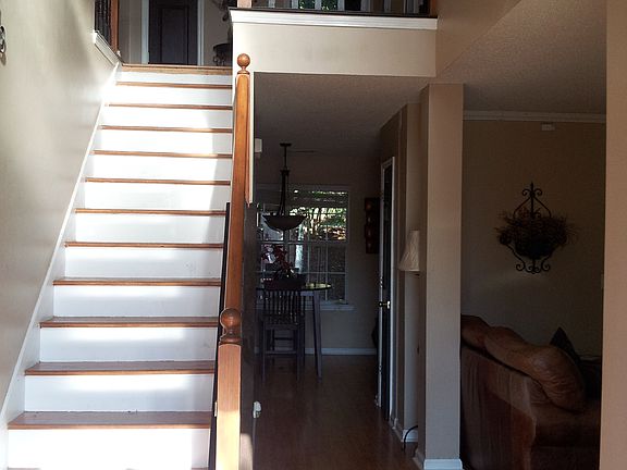 2 story foyer