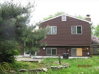 2nd image of 1290 S John Hix St