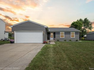 3604 Barberry Cir, Wixom, MI