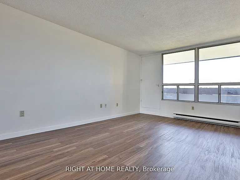 35 Sunny Glenway #302 — Photo 9