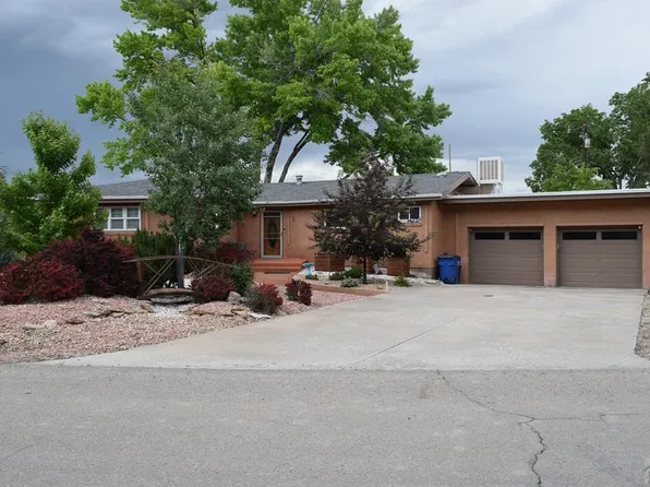 3 Twilight Ln, Pueblo, CO 81005