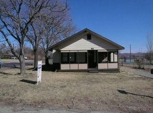101 E D Ave, Cache, OK 73527