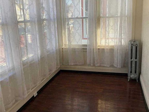 4th image of 11146 128th St