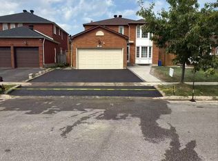 172 E Highglen Ave, Markham, ON L3S 1X4