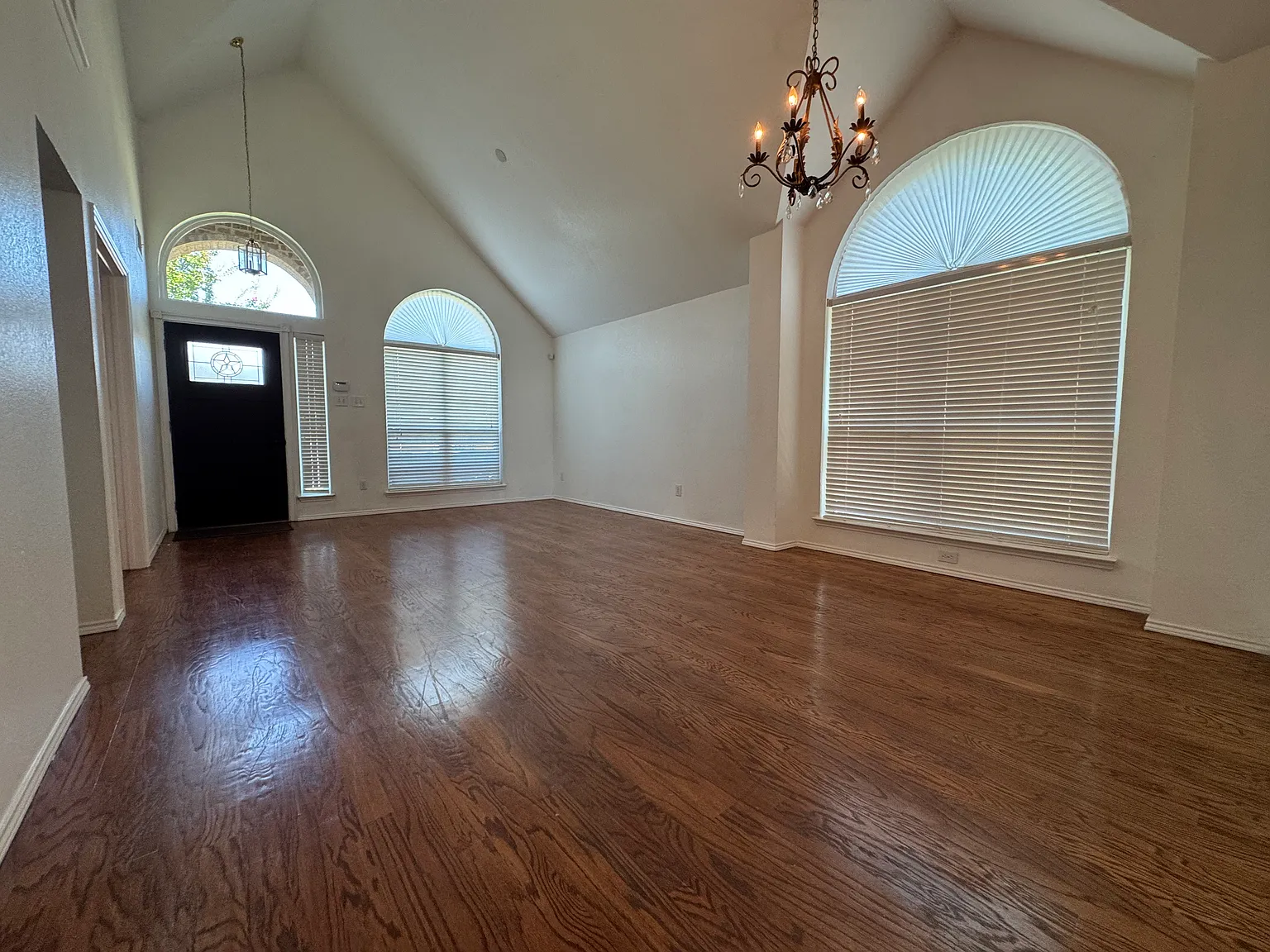 10116 Gent Court — Photo 4